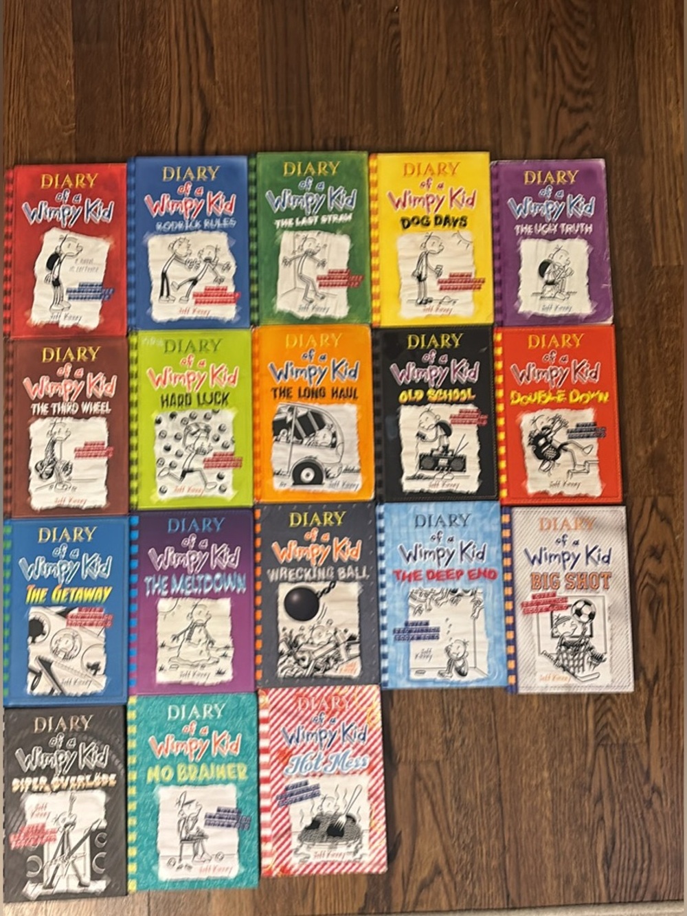 Diary of a Wimpy Kid 18-Book Set